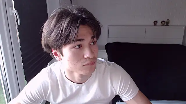 Snapshot of MarkusDean chatting on 09-17-25, 07:21 MarkusDean online show from 09-17-25, 07:21