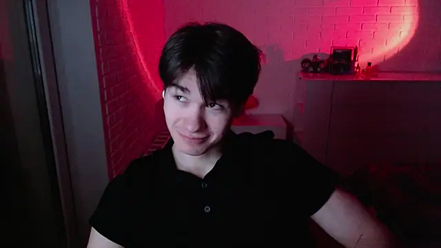 MarkusDean online show from 12-19-25, 02:40