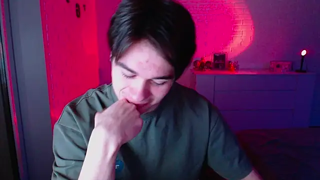 Snapshot of MarkusDean chatting on 02-13-26, 04:14 MarkusDean online show from 02-13-26, 04:14