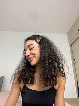 Snapshot of uniquerossie chatting on 02-21-26, 07:31 uniquerossie online show from 02-21-26, 07:31