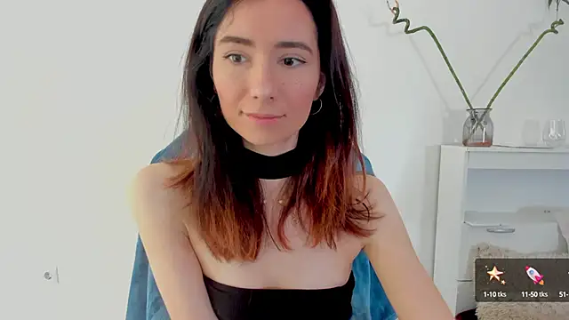 crystalnut online show from 09-26-25, 02:37