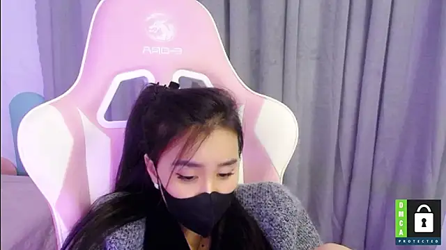 Snapshot of San___San chatting on 02-08-25, 06:55 San San online show from 02-08-25, 06:55