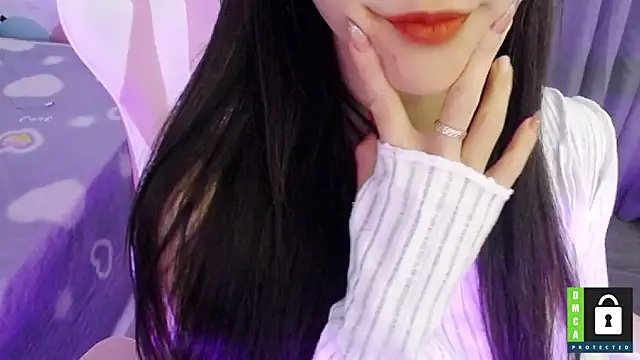 Snapshot of San___San chatting on 02-19-25, 02:44 San San online show from 02-19-25, 02:44