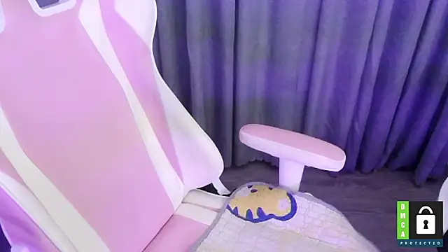 Snapshot of San___San chatting on 02-25-25, 03:38 San San online show from 02-25-25, 03:38