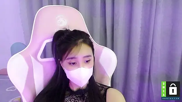 Snapshot of San___San chatting on 02-28-25, 06:52 San San online show from 02-28-25, 06:52