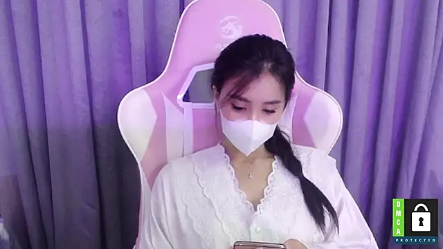 Snapshot of San___San chatting on 03-04-25, 03:11 San San online show from 03-04-25, 03:11