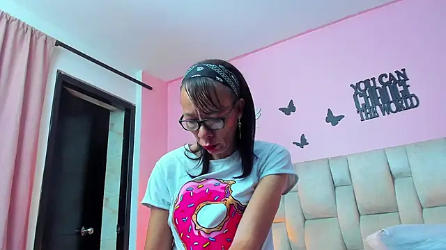 daniela xue online show from 02-06-25, 02:44