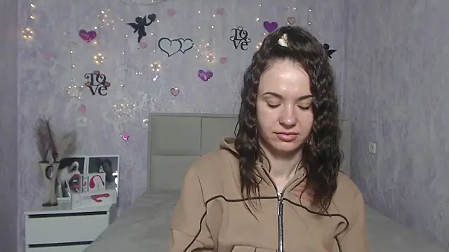 KaraCriegs online show from 03-04-25, 10:05