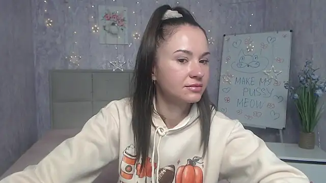 KaraCriegs online show from 09-27-25, 05:29