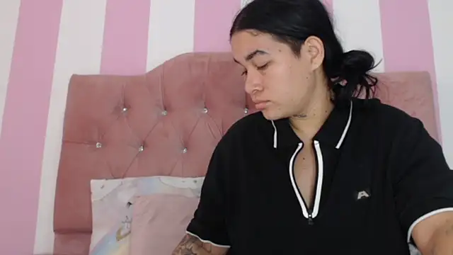 Snapshot of zaleya_mateus chatting on 04-28-26, 01:05 zaleya mateus online show from 04-28-26, 01:05