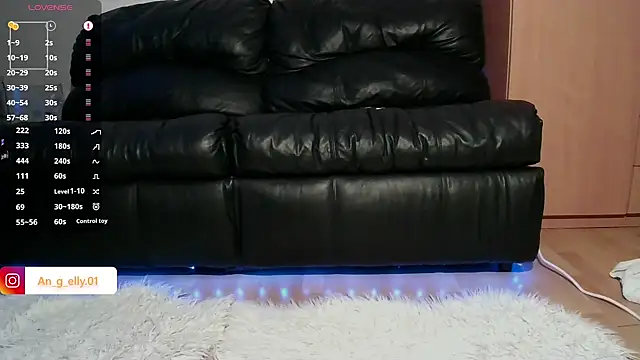 Snapshot of An_g_elly chatting on 03-30-26, 09:27 An g elly online show from 03-30-26, 09:27