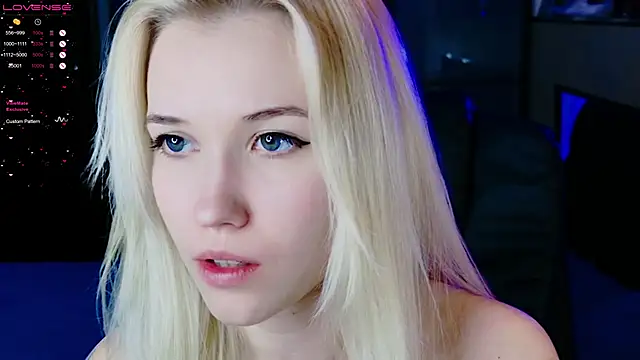 Snapshot of ShhhO_O chatting on 03-21-25, 10:28 ShhhO O online show from 03-21-25, 10:28
