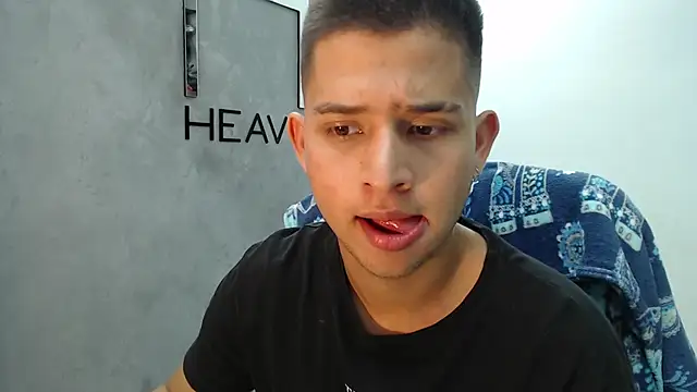 Snapshot of harold_18_ chatting on 02-20-26, 07:25 harold 18 online show from 02-20-26, 07:25