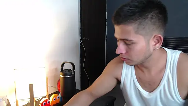 Snapshot of harold_18_ chatting on 03-02-26, 06:26 harold 18 online show from 03-02-26, 06:26