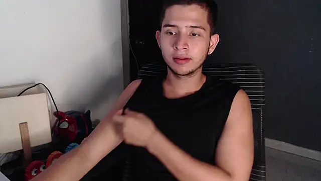 Snapshot of harold_18_ chatting on 03-25-26, 06:14 harold 18 online show from 03-25-26, 06:14