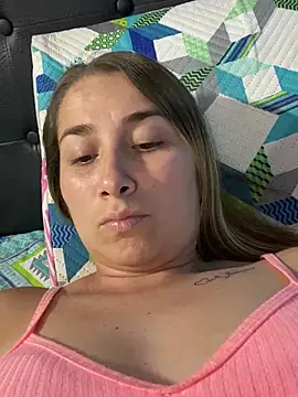 Snapshot of Iris_love18 chatting on 01-14-25, 10:23 Iris love18 online show from 01-14-25, 10:23
