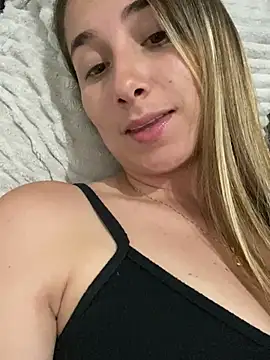 Snapshot of Iris_love18 chatting on 01-30-25, 10:41 Iris love18 online show from 01-30-25, 10:41