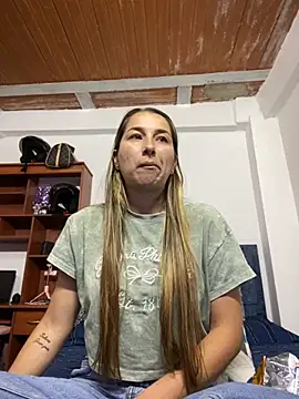 Iris love18 online show from 10-15-25, 03:56