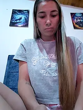 Iris love18 online show from 06-19-26, 01:48