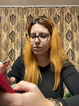 Snapshot of NadiraNoor chatting on 01-25-25, 10:18 NadiraNoor online show from 01-25-25, 10:18
