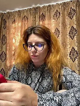 Snapshot of NadiraNoor chatting on 01-26-25, 12:33 NadiraNoor online show from 01-26-25, 12:33