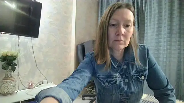 Snapshot of WindChristy chatting on 12-01-25, 03:33 WindChristy online show from 12-01-25, 03:33