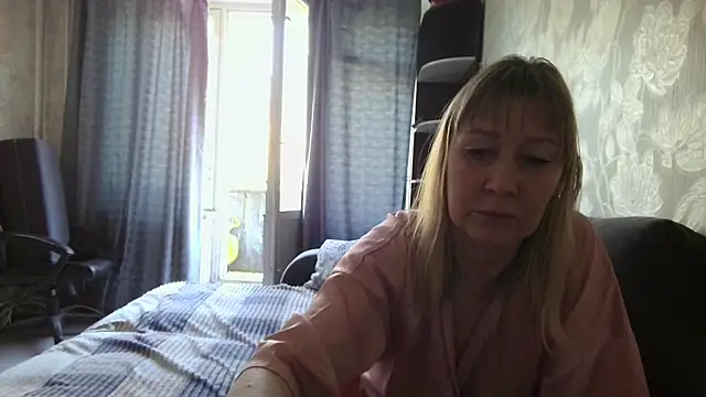 Snapshot of WindChristy chatting on 05-04-26, 09:27 WindChristy online show from 05-04-26, 09:27