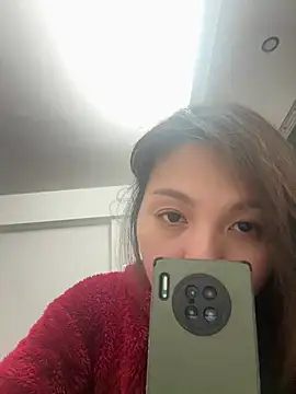 Snapshot of Toookiss chatting on 02-15-26, 06:26 Toookiss online show from 02-15-26, 06:26