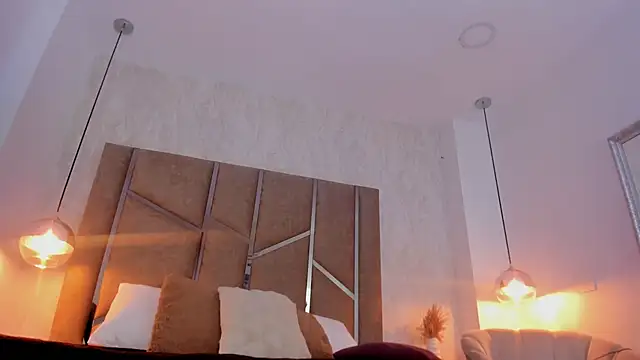 Martinaa Jones  online show from 04-29-26, 05:30