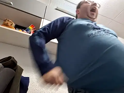 Javier bear online show from 01-24-25, 03:13