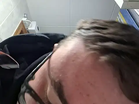 Javier bear online show from 02-07-25, 02:15