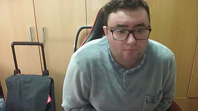 Javier bear online show from 02-09-25, 11:04