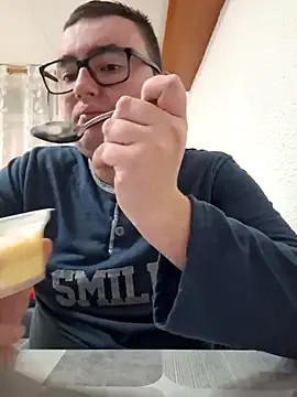 Javier bear online show from 03-16-25, 10:09