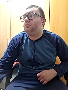 Javier bear online show from 03-19-25, 10:31