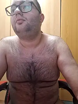 Javier bear online show from 10-24-25, 01:40