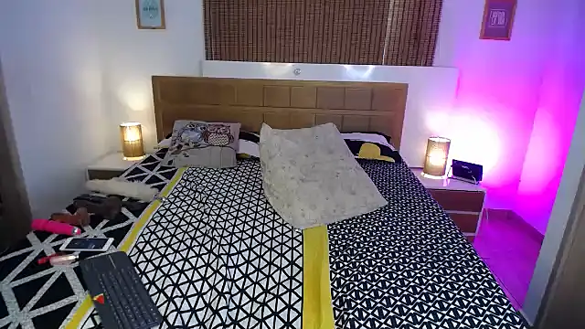 ShanonLe online show from 02-20-25, 09:53