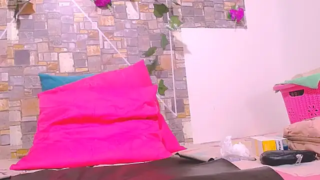 MaidenGame online show from 05-18-26, 03:07