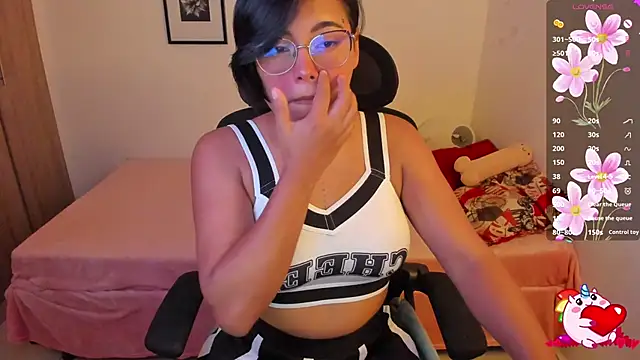 Snapshot of MonieLodge chatting on 01-30-25, 02:49 MonieLodge online show from 01-30-25, 02:49