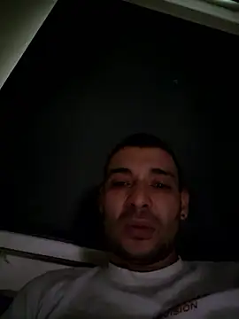 Snapshot of Zoltanioan26 chatting on 01-14-26, 07:03 Zoltanioan26 online show from 01-14-26, 07:03