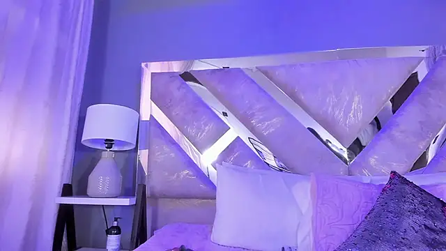 Snapshot of victoria_cooper3 chatting on 03-14-25, 01:35 victoria cooper3 online show from 03-14-25, 01:35