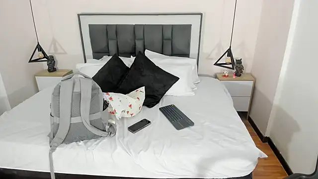 victoria cooper3 online show from 11-29-25, 11:02