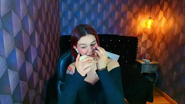 LiaHarryis online show from 09-30-25, 06:46