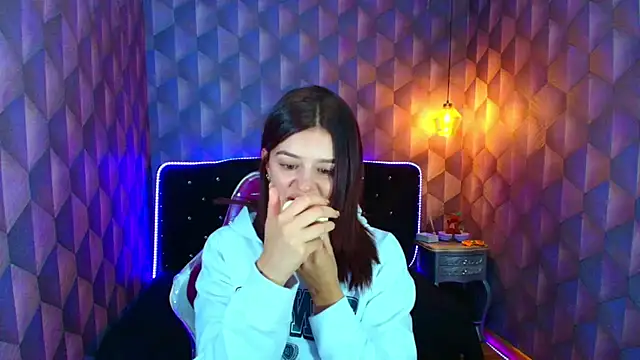 LiaHarryis online show from 02-17-26, 06:47