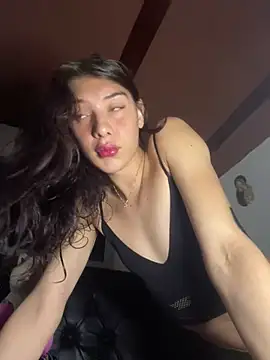 NICOLSKINNY1 online show from 03-19-25, 12:37