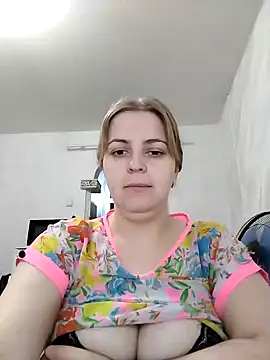 Snapshot of Lady_nice_cat chatting on 01-15-25, 11:32 Lady nice cat online show from 01-15-25, 11:32