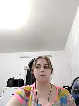 Snapshot of Lady_nice_cat chatting on 01-15-25, 02:46 Lady nice cat online show from 01-15-25, 02:46