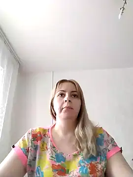 Snapshot of Lady_nice_cat chatting on 01-17-25, 05:00 Lady nice cat online show from 01-17-25, 05:00