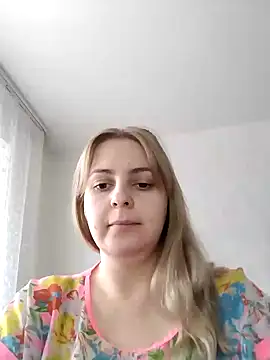 Snapshot of Lady_nice_cat chatting on 01-17-25, 08:02 Lady nice cat online show from 01-17-25, 08:02