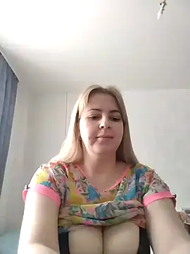 Snapshot of Lady_nice_cat chatting on 01-24-25, 03:43 Lady nice cat online show from 01-24-25, 03:43