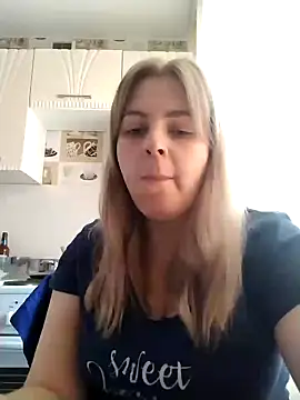 Snapshot of Lady_nice_cat chatting on 02-04-25, 04:59 Lady nice cat online show from 02-04-25, 04:59